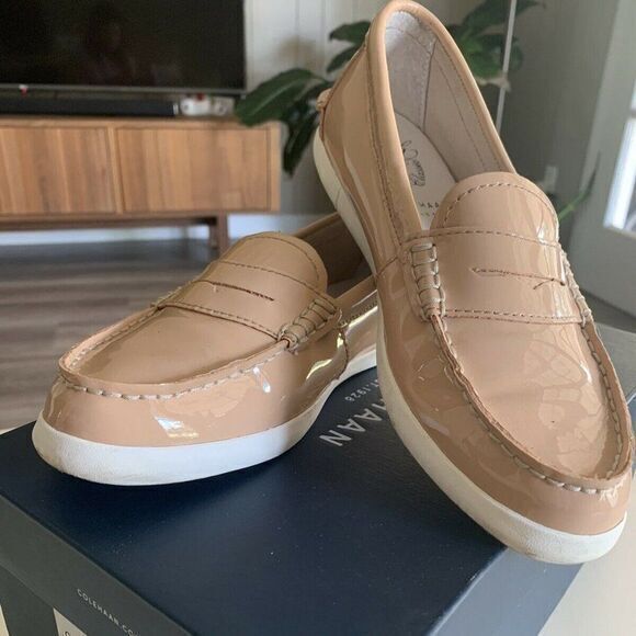 Cole Haan Beige Patent Loafer D42845‎ Pinch Weekend - Picture 1 of 6